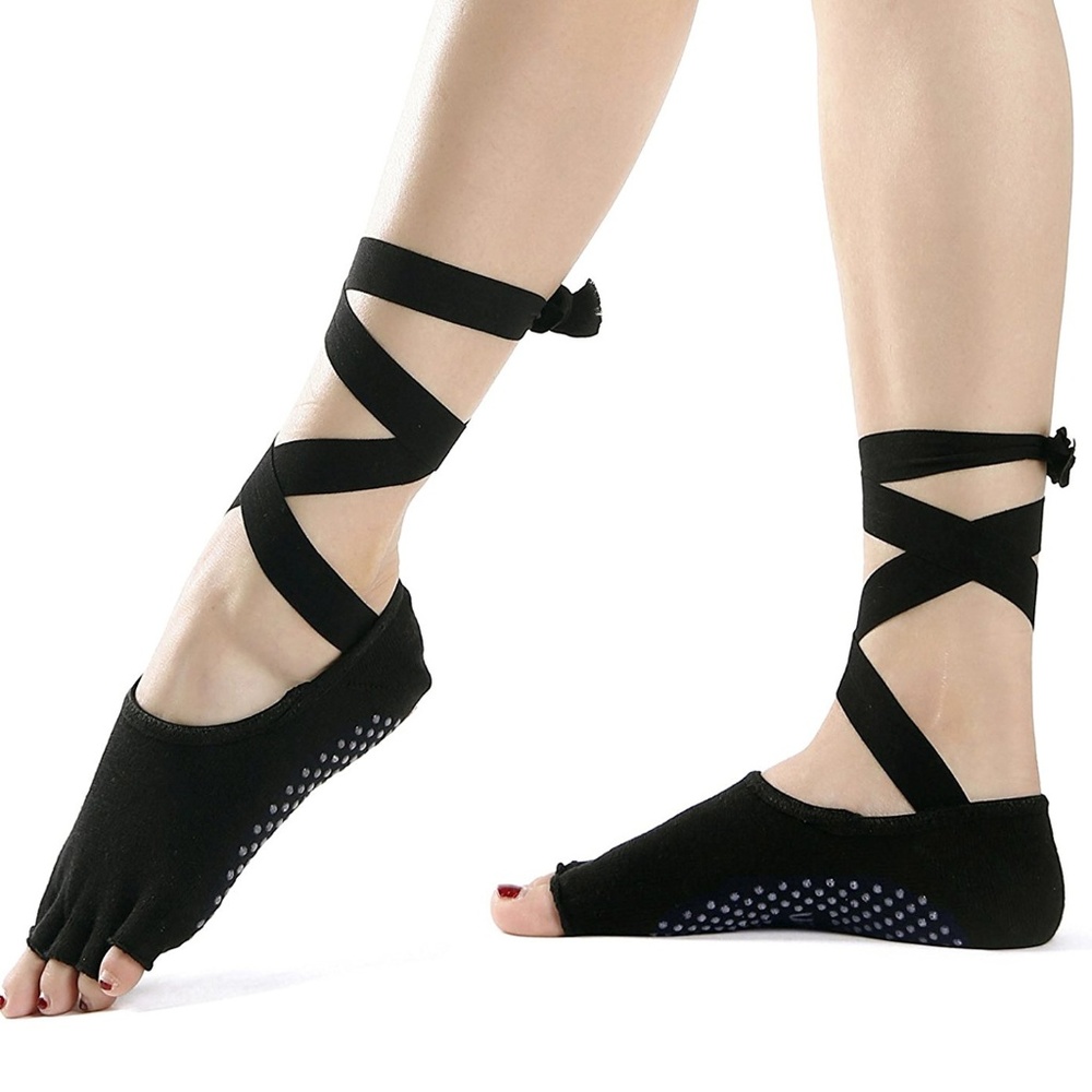2 Pairs Yoga Socks - Picture 3 of 5